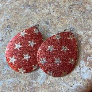 🇱🇷 Fish hook earrings.  🎆